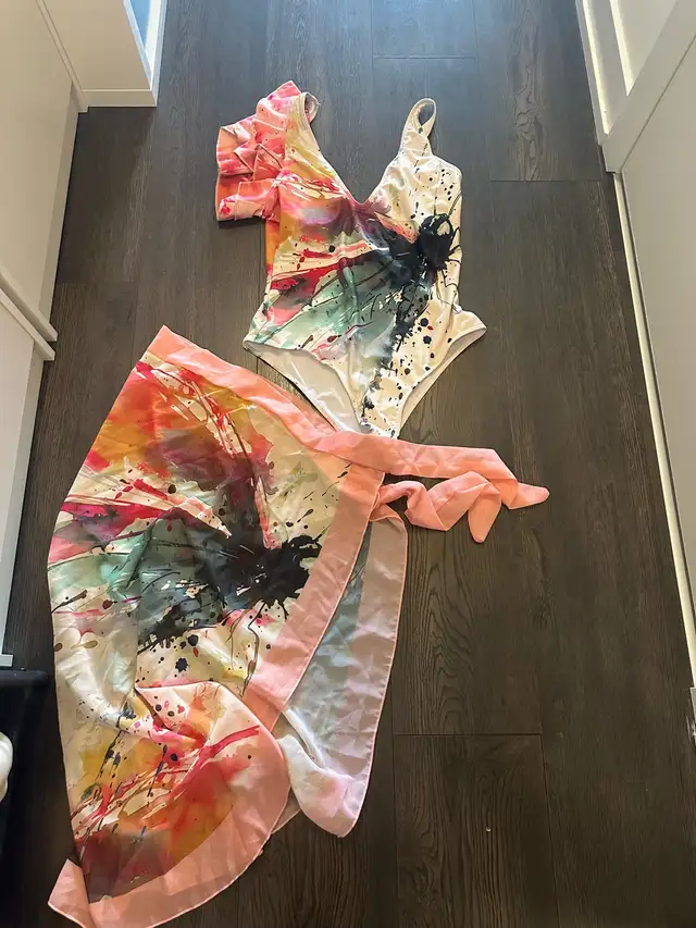 Women swimming dress in Other in Oakville / Halton Region - Image 2