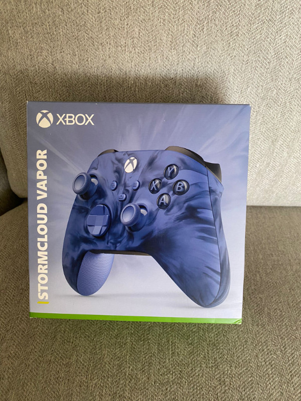 Xbox Wireless Controller - Stormcloud Vapor Edition in XBOX One in Kitchener / Waterloo - Image 4