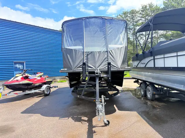 G3 ELITE 326SE 2023 in Powerboats & Motorboats in Lac-Saint-Jean - Image 3