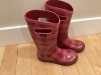 Size 3 Bogs rain boots 