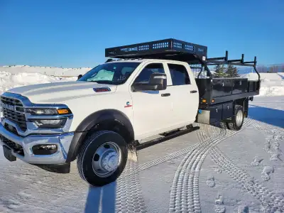 Brand new 2026 RAM 5500 crew cab Tradesman, 6.7L Cummins, automatic trans, 4x4. 553kms on truck. Com...