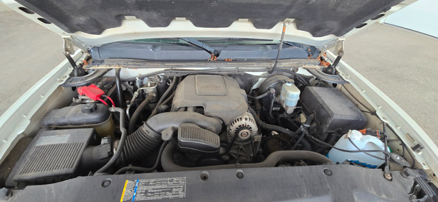 2010 Chevy Silverado K1500 LTZ 4x4 in Cars & Trucks in Calgary - Image 4