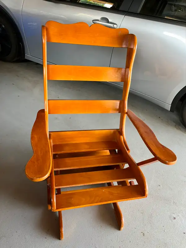 Wooden locking / reclining chair628632670370591218