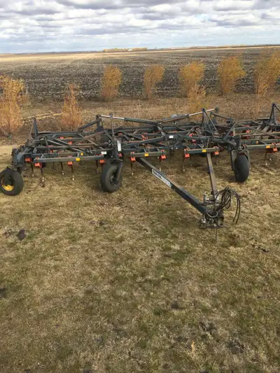 Have a older medium duty 32 ft 820 flexicoil. Was a air seeder at one time. Works great for spring t...