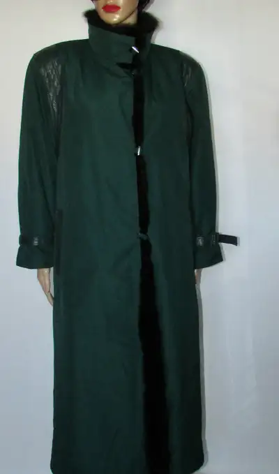 MANTEAU TRENCH VERT / PELISSE EN FOURRURE D' OPOSSUM ENLEVABLE, View more