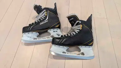Get ready to hit the ice with these Bauer Supreme One.6 ice hockey skates in size 8.5! These skates...