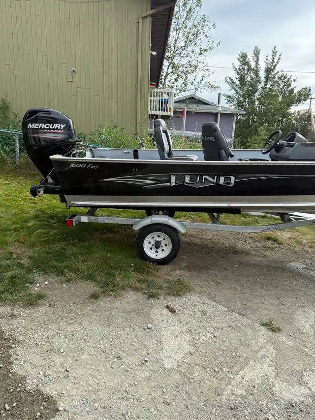 2014 Lund Fury 1600 c/w 40 hp Mercury jet in Powerboats & Motorboats in Whitehorse - Image 2