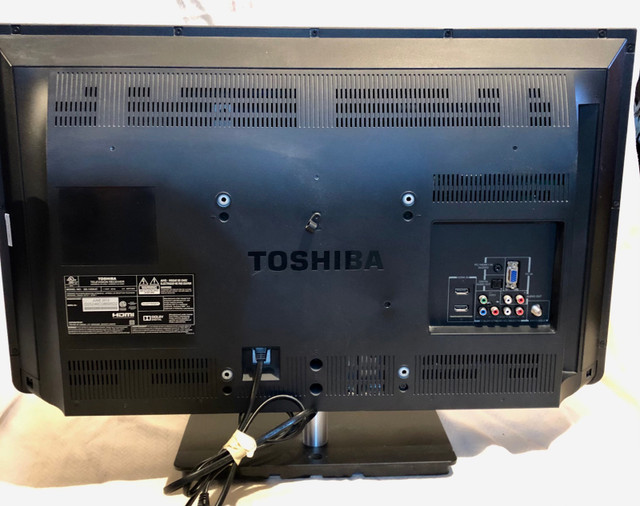 Toshiba Direct LED 32” HDMI  TV Monitor Black  in General Electronics in North Bay - Image 4