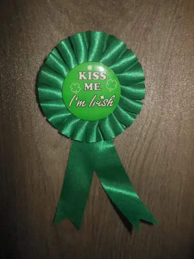 Award Ribbon Kiss Me I'm Irish rosette St. Patrick's Day Pin