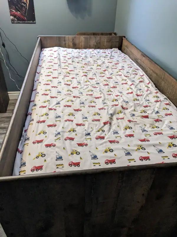 Bunk bed - Twin in Beds & Mattresses in Peterborough - Image 4