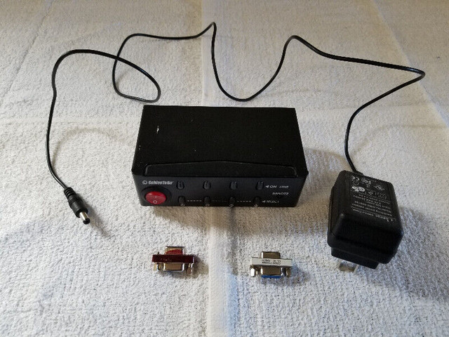 USED FUNCTIONAL Cables To Go 1 - 4 Way VGA Splitter # 39963 in Networking in Kingston