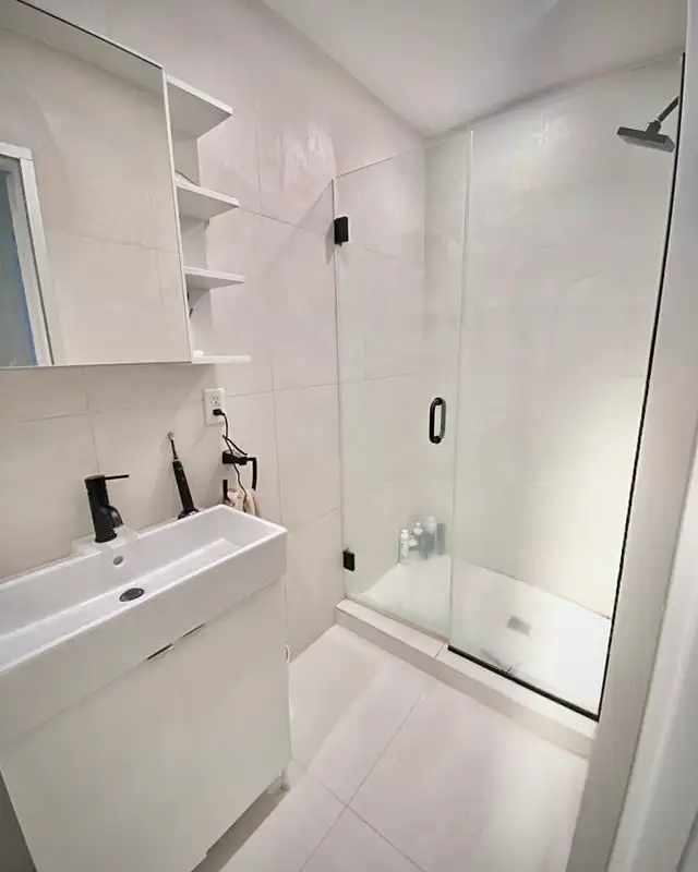 Cozy Room for Rent in Verdun — Great Location in Room Rentals & Roommates in City of Montréal - Image 5