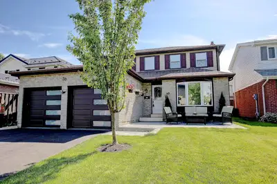 House for Rent in Brampton: 4 Bdrms and 2.5 Washrooms, July 1st.