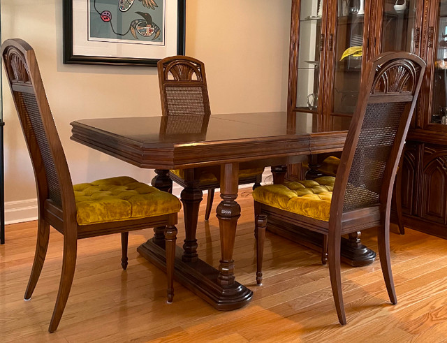 Solid Oak Dining Table in Dining Tables & Sets in Mississauga / Peel Region - Image 2