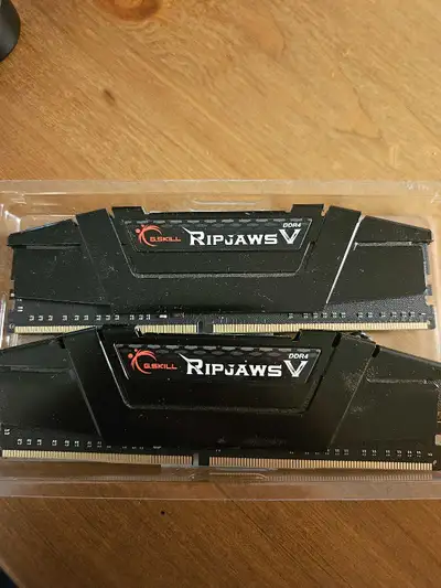 Perfect working order, just upgraded. Price obo depending on responses