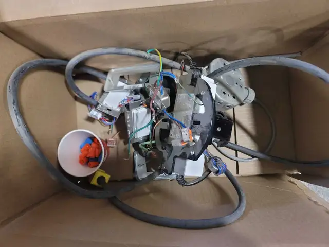 Big Ass Fan in Indoor Lighting & Fans in Belleville - Image 5