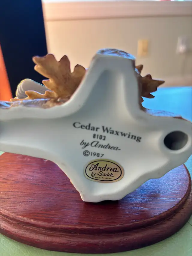 Andrea By Sadek Cedar Waxwing 1987 in Arts & Collectibles in Strathcona County - Image 3