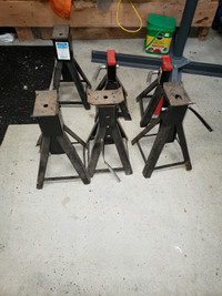 Jack stands