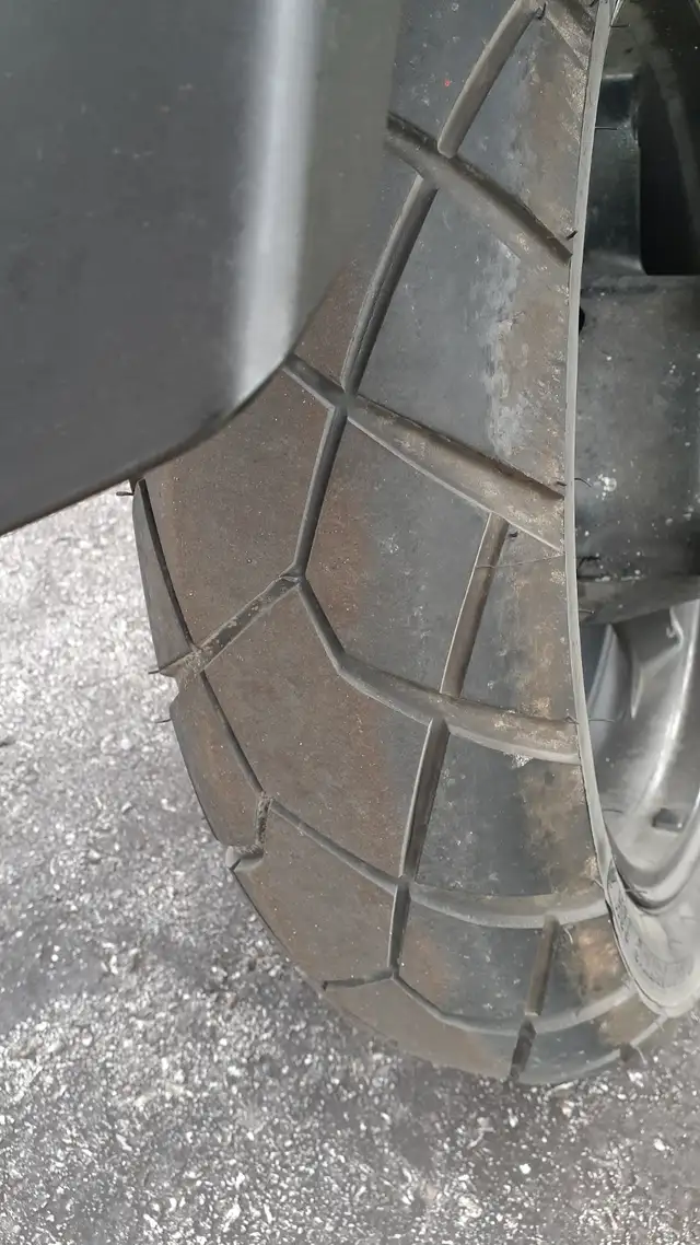 Fantastic V-Strom 1000cc for Touring Anywhere in the World in Touring in Belleville - Image 8