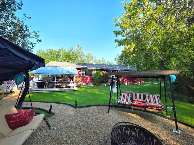 5 Acres with Bungalow and Detached Garage  in Houses for Sale in Strathcona County - Image 5