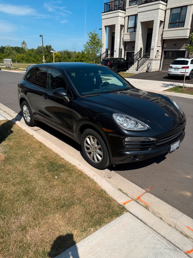 Porsche Cayenne 2014 Black - Low Kilometres in Cars & Trucks in Oakville / Halton Region