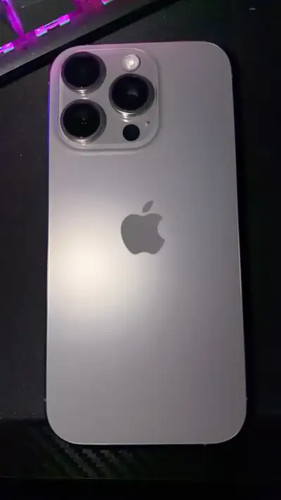 Mint condition had for about 5-6 months. Upgraded, I see these posted for well over 1,000. Crack is...