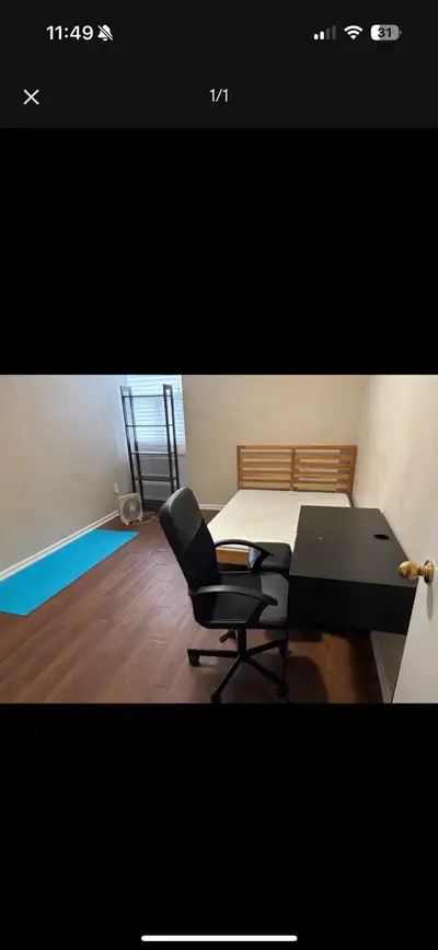 Bedroom for Rent– Females Only