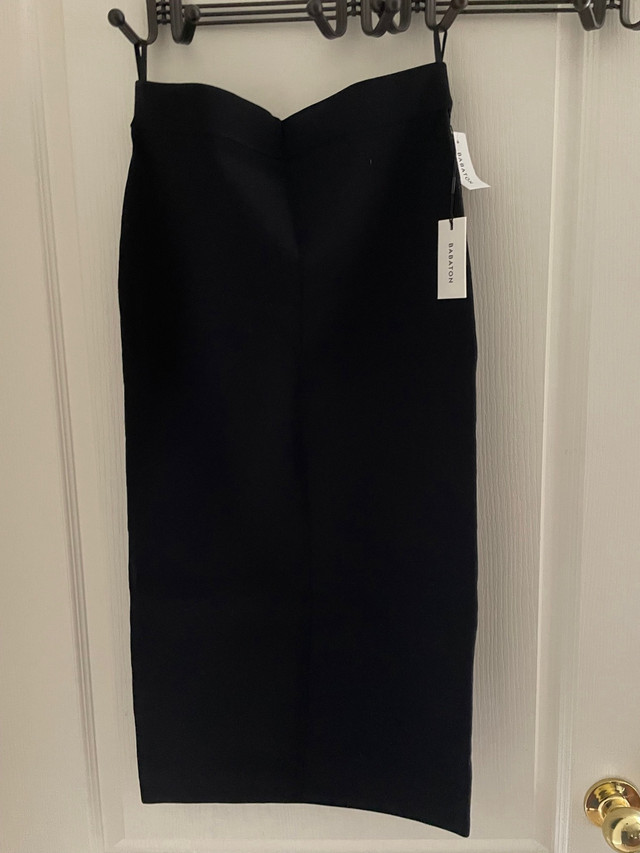 Aritzia Tube Skirt New Large in Women's - Dresses & Skirts in Oakville / Halton Region - Image 2
