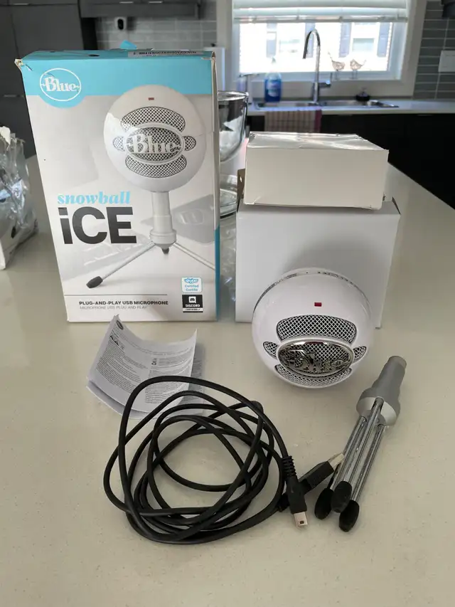 Blue “Snowball Ice” USB Microphone- New in Speakers, Headsets & Mics in London - Image 2