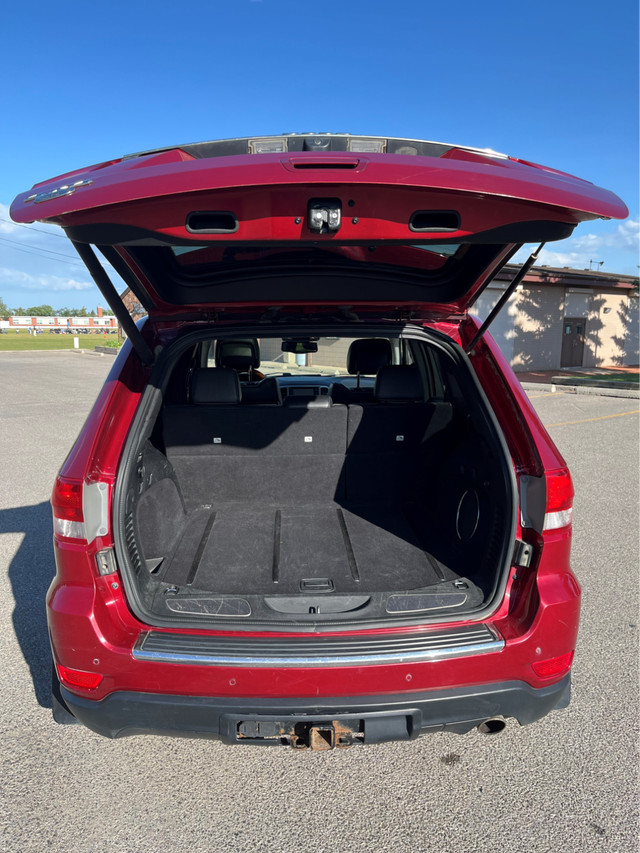 2012 Jeep Grand Cherokee Overland - Premium Package in Cars & Trucks in Calgary - Image 4