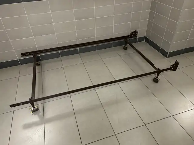 Twin/full/queen Size Metal Heavy Platform Bed Frame 4 Wheels in Beds & Mattresses in City of Toronto - Image 5