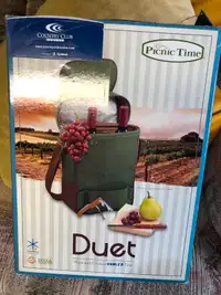 Duet portable wine and cheese bag