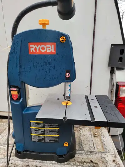 Barely used Ryobi 9inch band saw. Everything works well, has adjustments for saw tension, adjustment...