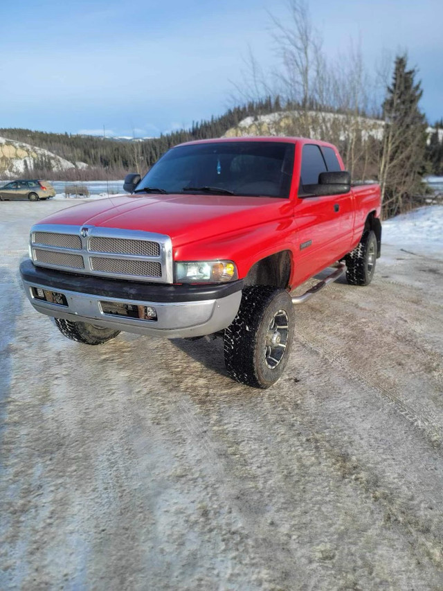 2000 Dodge Ram 2500 in Cars & Trucks in Whitehorse - Image 2