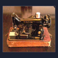 Singer Sewing Machine - Vintage