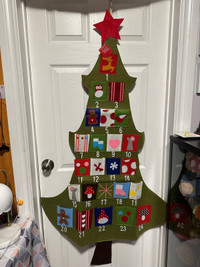 Brand New Christmas Tree Advent Calendar with Pockets Hanging