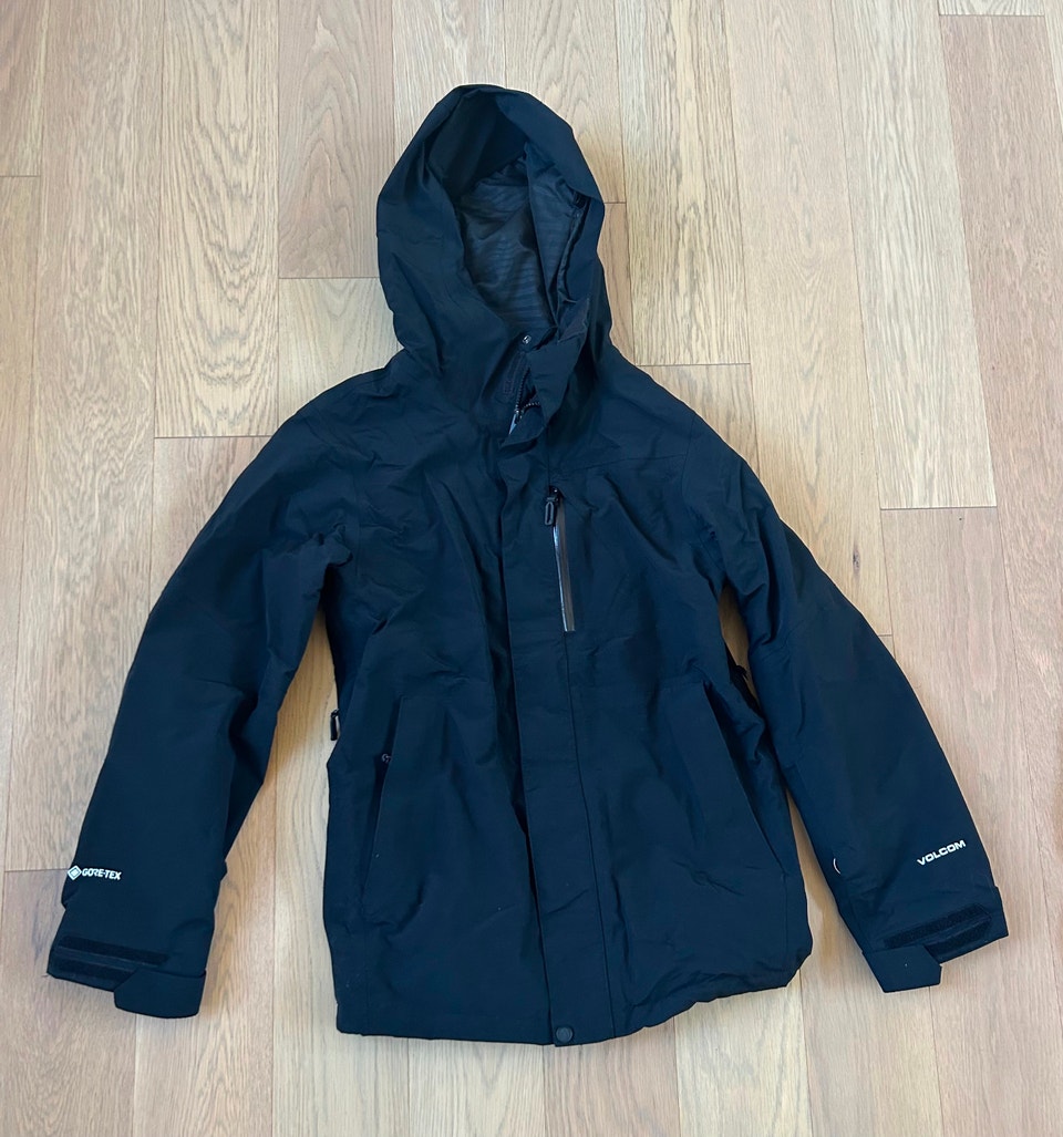 Men’s Volcom Ski Jacket and Bibs. Goretex | Men's | Barrie | Free local ...