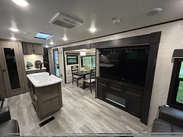 34 RLOK 3 Slideouts Jayco Jay flight in Travel Trailers & Campers in Fredericton - Image 8