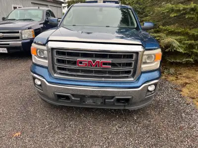 2015 GMC 1500 Kodiak edition. 4x4 5.3L truck is in good shape. No rust 400km. Transmission rebuilt a...