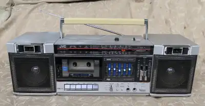 1985 SILVER JVC PC-30C STEREO 4 BANDS RADIO CASSETTE BOOMBOX, View more