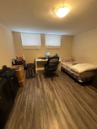 Private room in a lower unit for Sub-lease in Waterloo