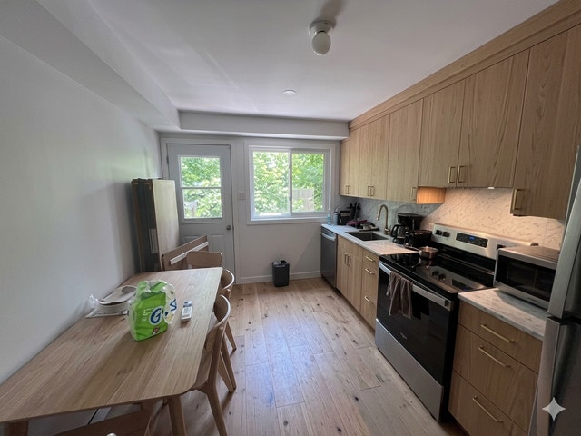 Chambre TOUT INCLUSE et MEUBLÉE à Longueuil745 $ — photo 3