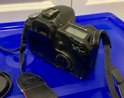 For sale is a used Canon EOS 50D DSLR camera BODY ONLY perfect for photography enthusiasts looking t...