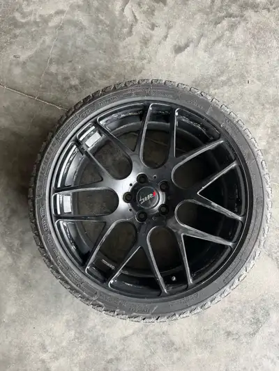 4 -Michelin 255/35R19 X-Ice snow Mounted on after market rims Used 2 winters on a 2018 Audi A5