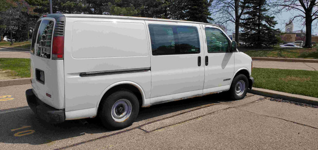 For Sale 2001 GMC Savana 1500 Cargo van $2500. 4162580980 in Cars & Trucks in Mississauga / Peel Region - Image 4