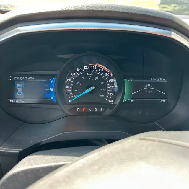 2015 Ford Edge Sport / all-wheel-drive SUV in Cars & Trucks in Calgary - Image 10