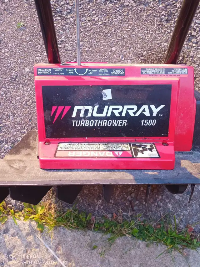 Murray Turbothrower 1500 in Snowblowers in Mississauga / Peel Region - Image 3