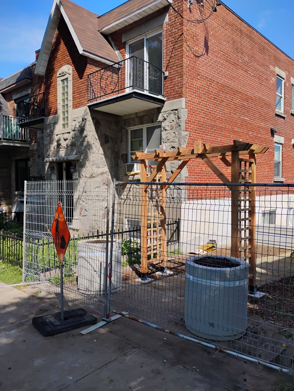 3 ½ entièrement rénové, Demi-sous-sol Rosemont / 24E — photo 2