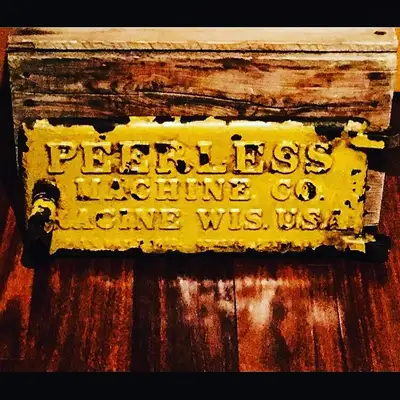 PEERLESS MACHINE COMPANY CAST IRON VINTAGE ADVERTISING SIGN $70, View more