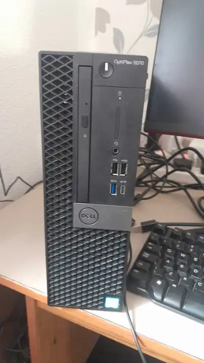 Dell OptiPlex 5070 SFF i5-9th gen, 8GB, 256GB SSD, View more